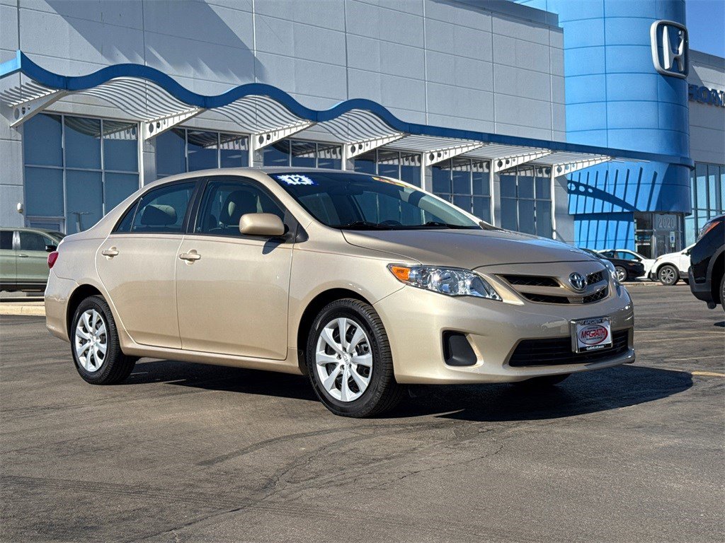 Used 2012 Toyota Corolla LE image 3