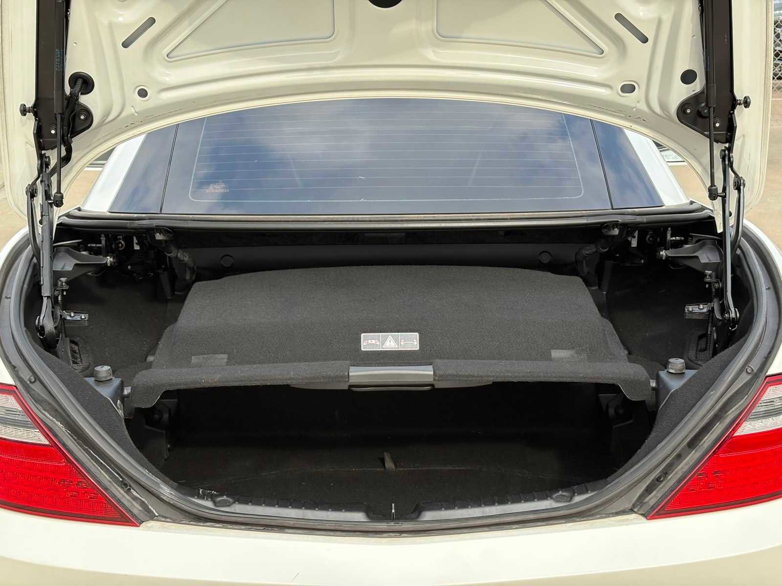 Used 2016 Mercedes-Benz SLK 350 image 10