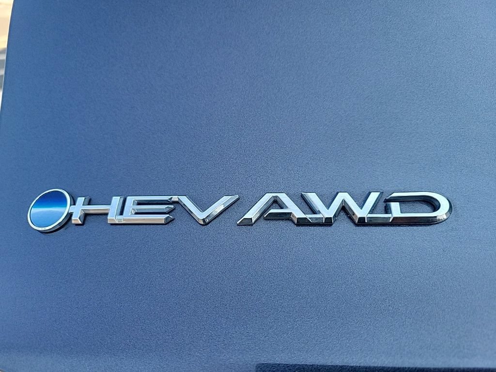 Used 2024 Toyota Crown AWD/4WD image 16