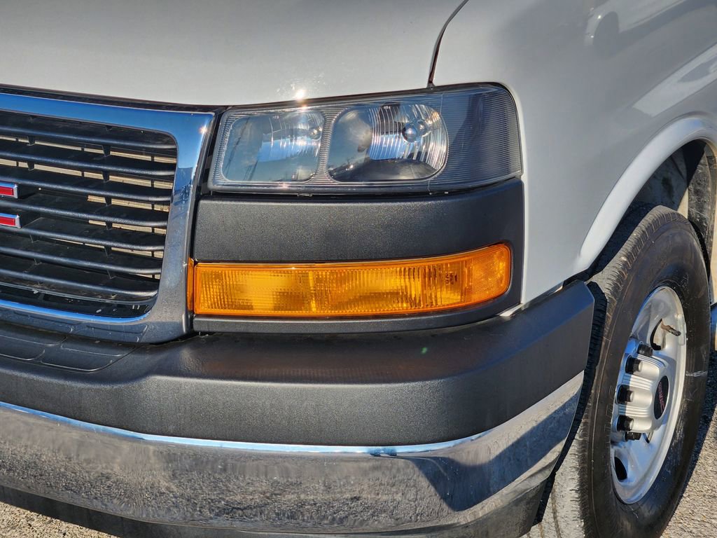 Used 2024 GMC Savana 2500 w/ Driver Convenience Package image 10