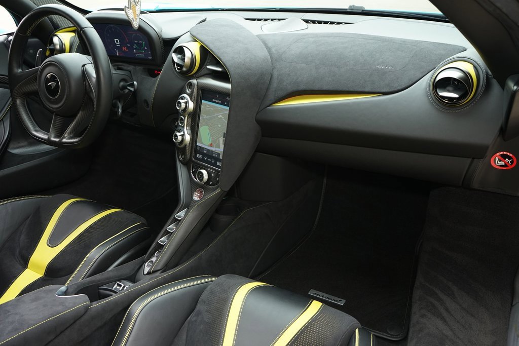 Used 2022 McLaren 720S Spider image 18