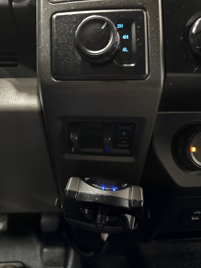 Used 2022 Ford F550 XL Crew Cab 203 4WD w/ Power Equipment Group image 22