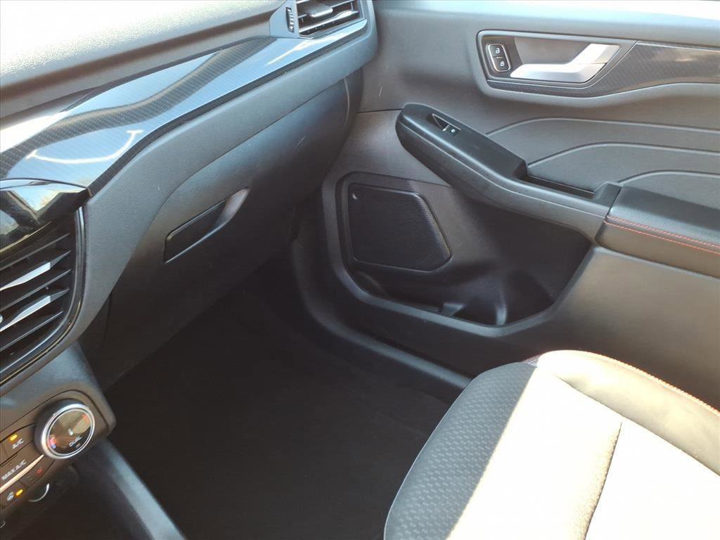 Used 2024 Ford Escape ST-Line image 24