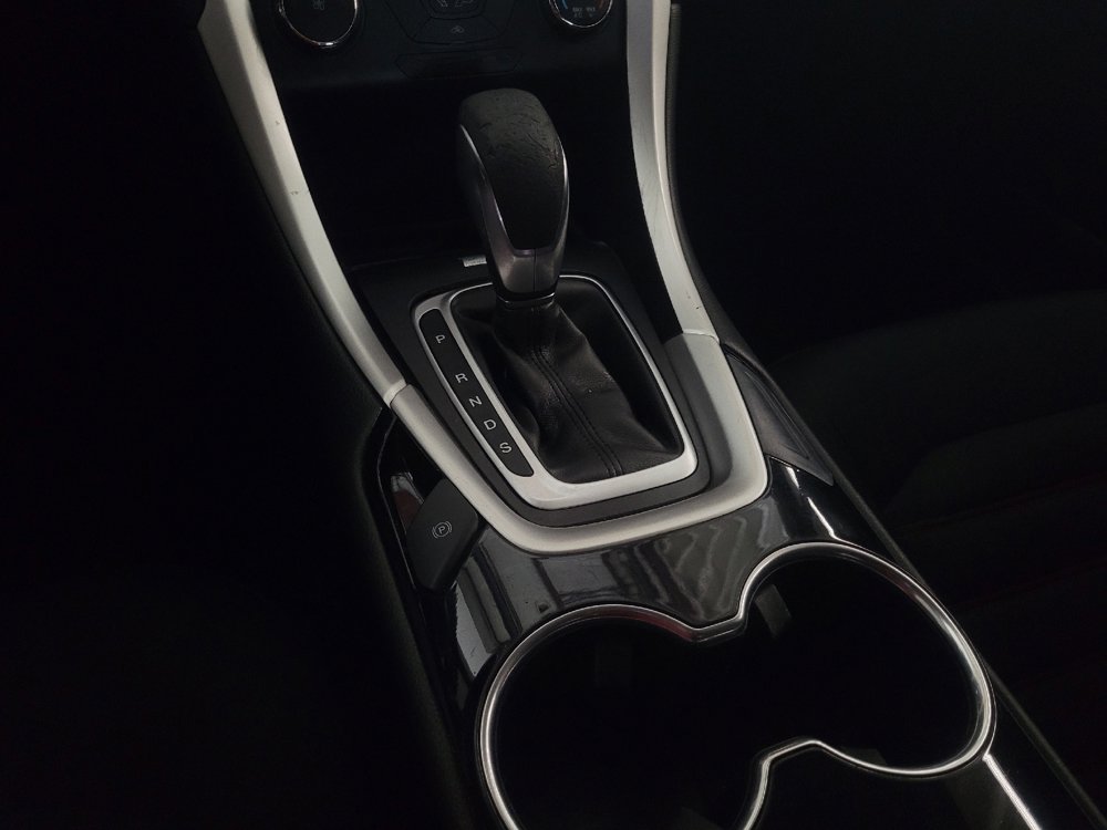 Used 2015 Ford Fusion SE w/ Equipment Group 201A image 26