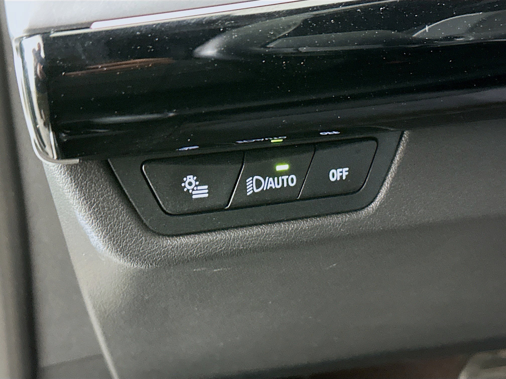 Used 2025 BMW X2 xDrive28i image 17