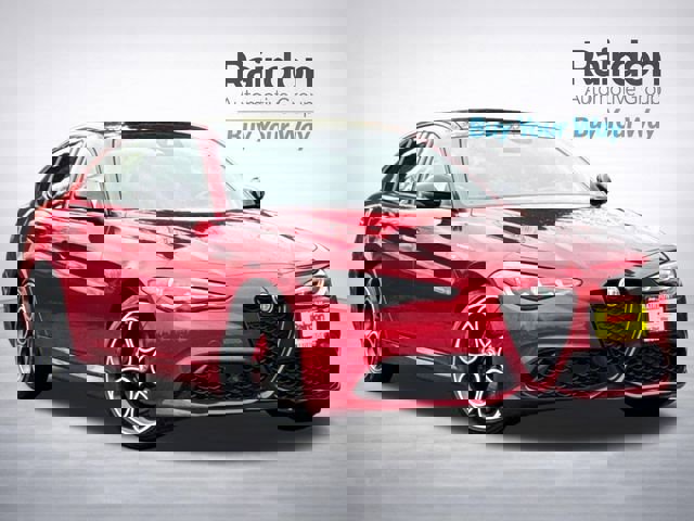 Used 2024 Alfa Romeo Giulia Veloce image 1