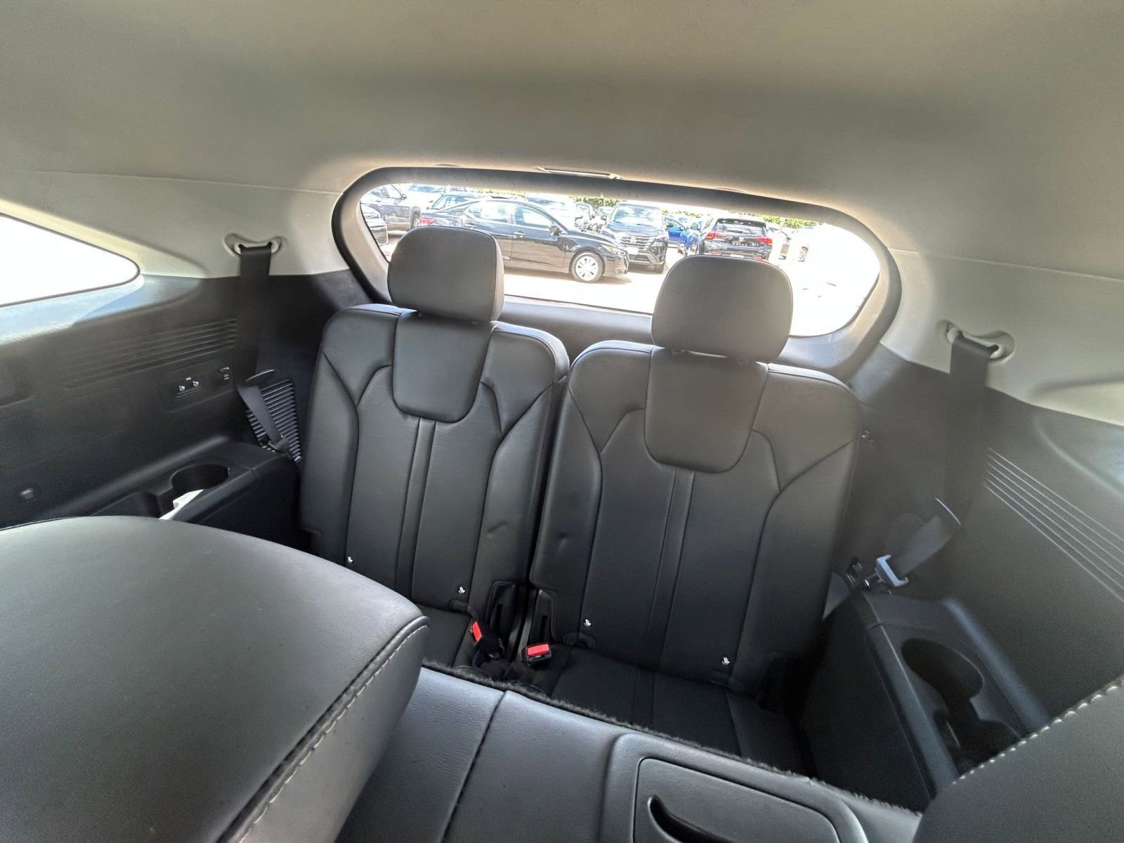 Used 2024 Kia Sorento S FWD image 29