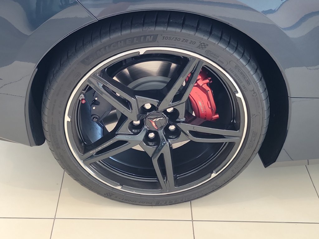 Used 2020 Chevrolet Corvette Stingray Preferred Cpe w/ 2LT Preferred Equipment Group RWD image 5
