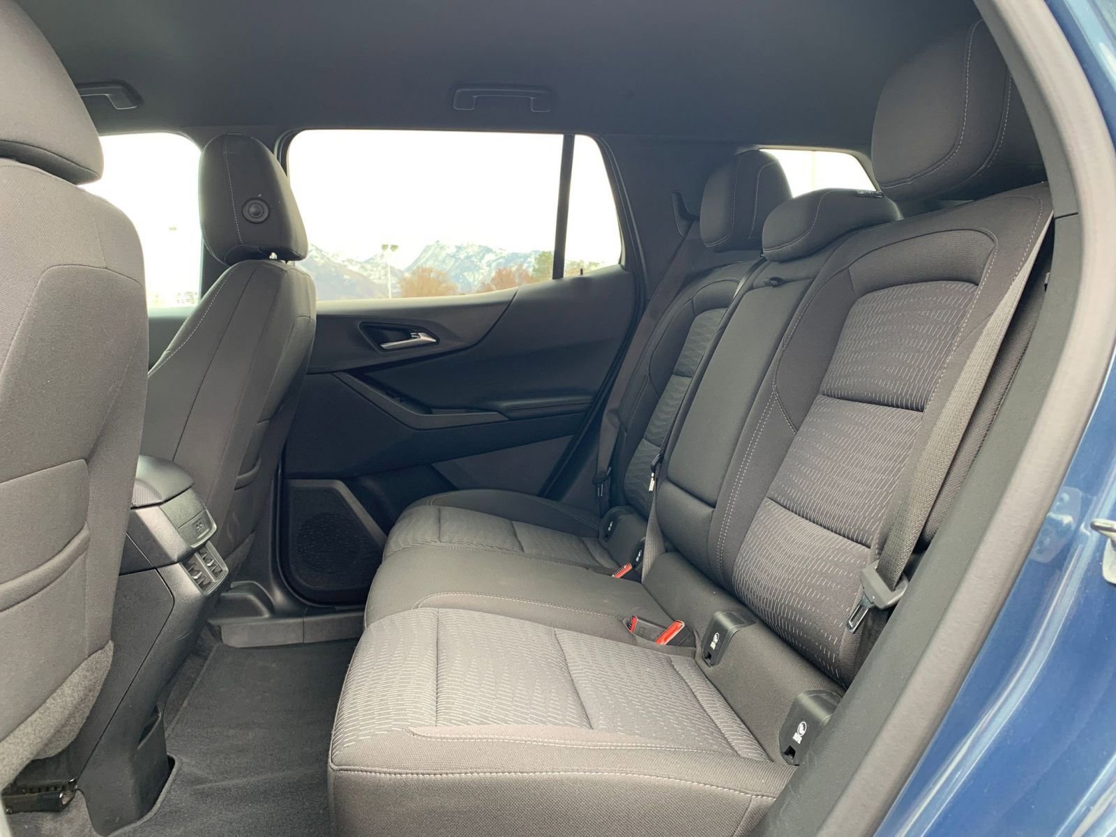 Used 2025 Chevrolet Equinox LT image 25