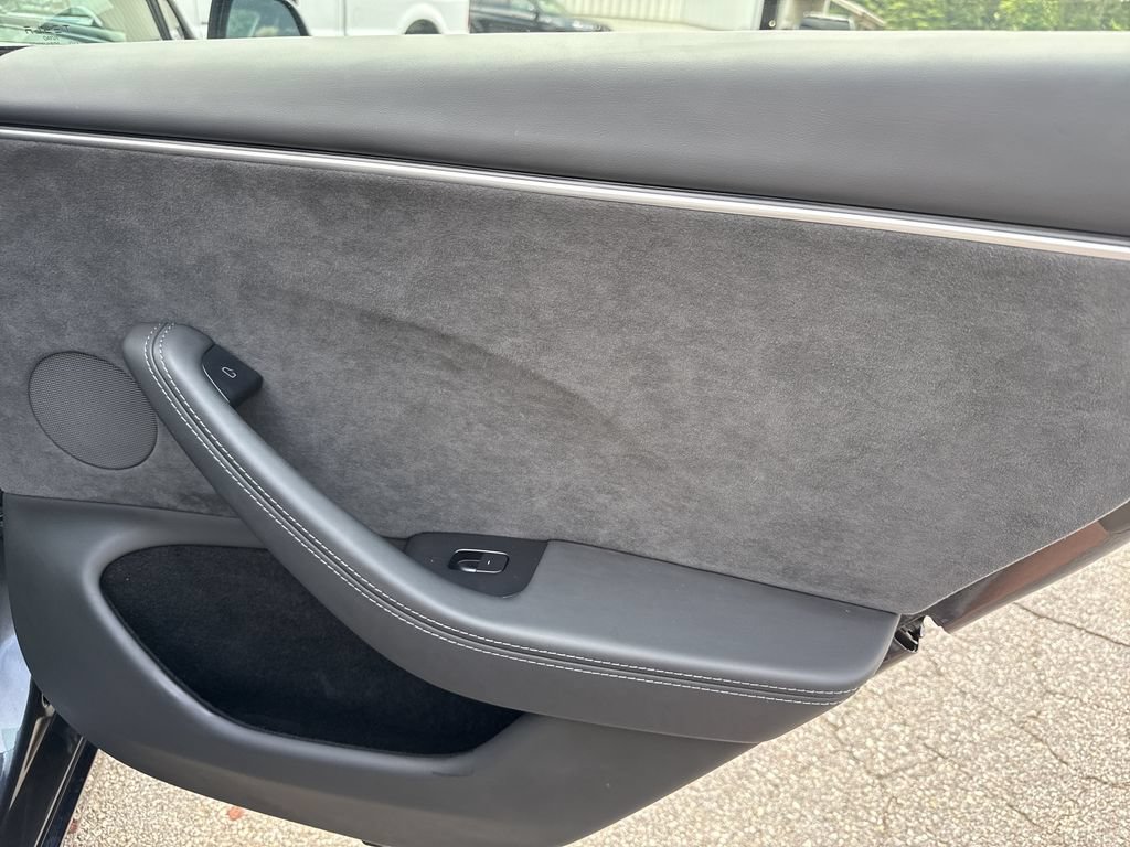 Used 2025 Tesla Model 3 Long Range AWD/4WD image 16