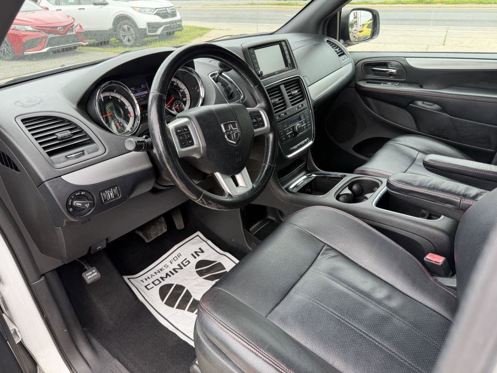Used 2019 Dodge Grand Caravan GT FWD image 12