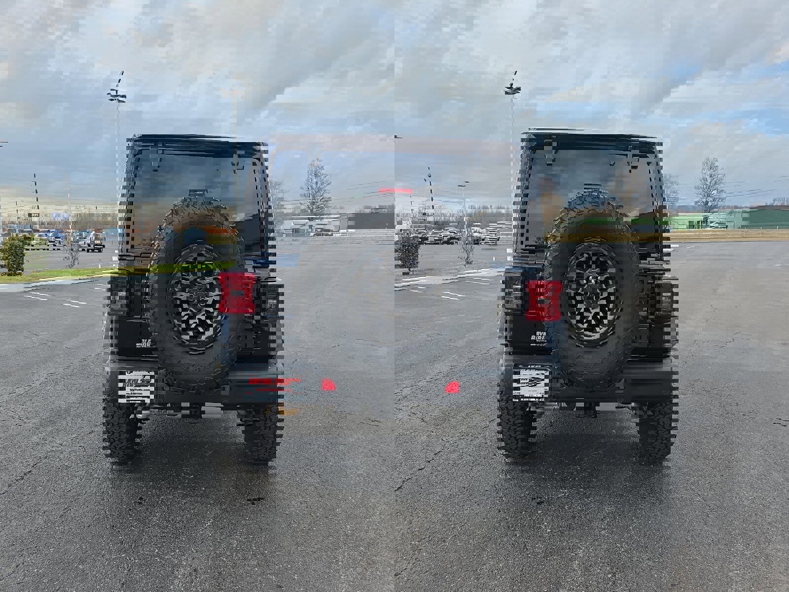 Used 2023 Jeep Wrangler Unlimited Rubicon 392 image 6