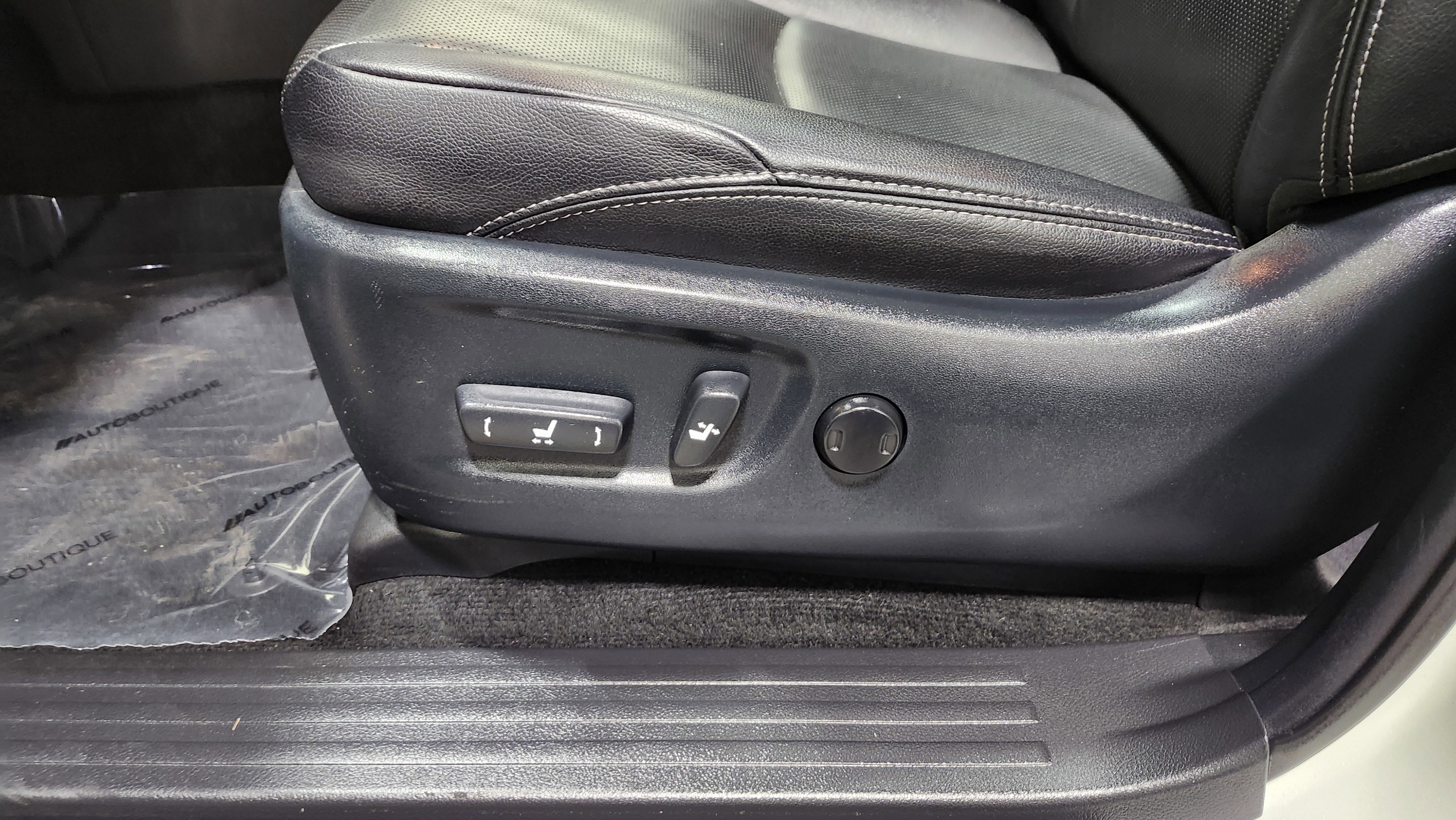 Used 2023 Toyota 4Runner Limited image 25