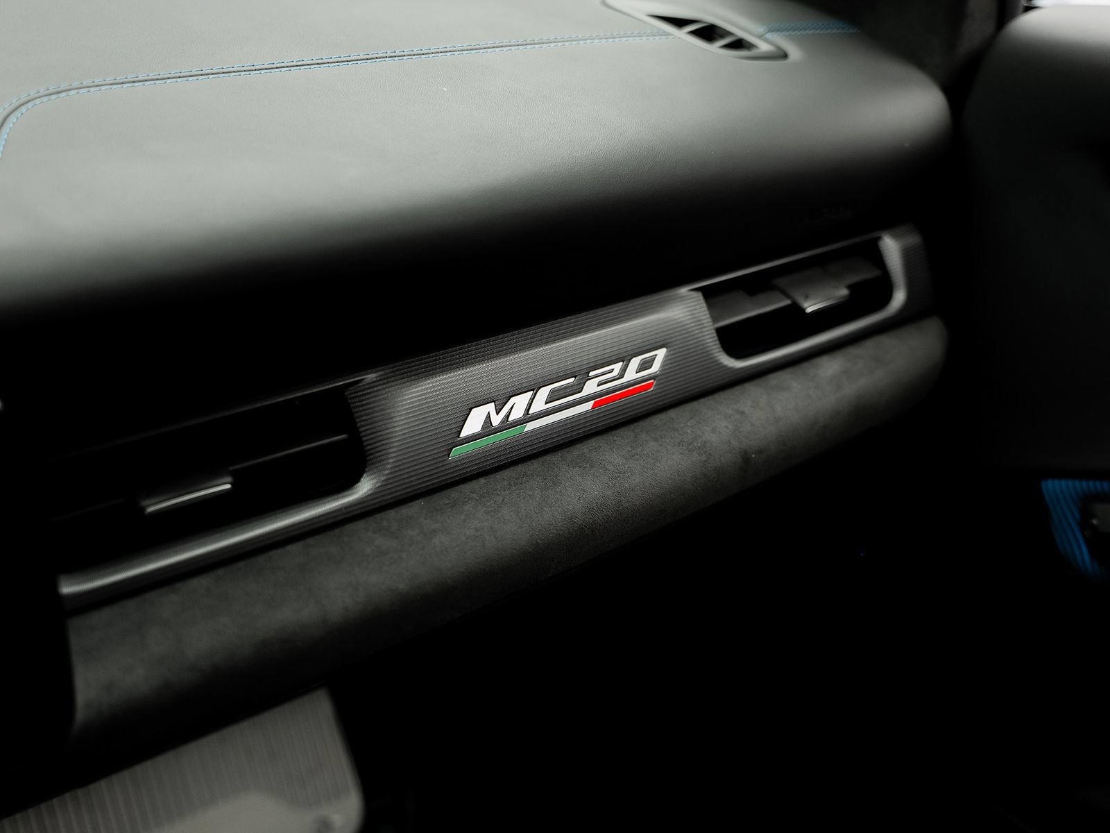 Used 2023 Maserati MC20 Coupe RWD image 48