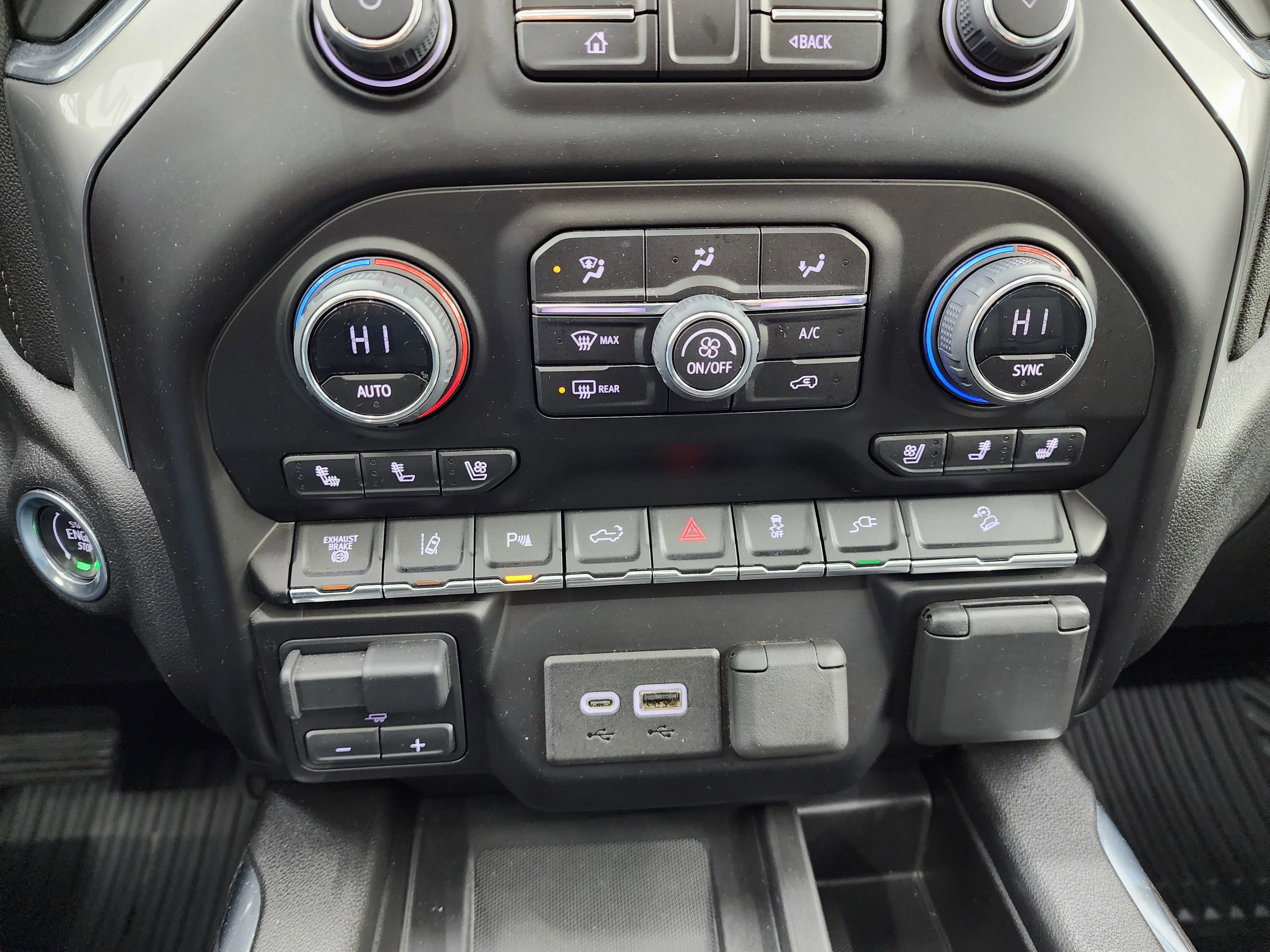 Used 2023 Chevrolet Silverado 3500 LTZ w/ LTZ Plus Package image 16