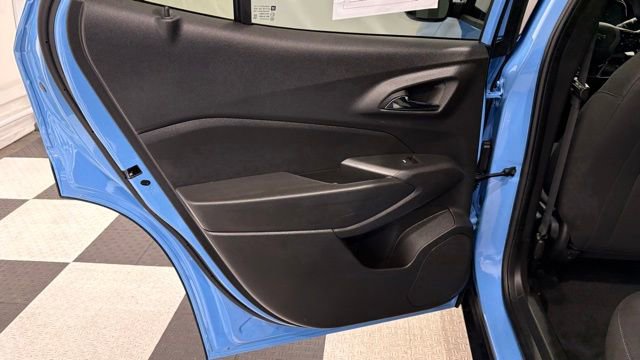 Used 2024 Chevrolet Trax RS w/ Sunroof Package FWD image 19