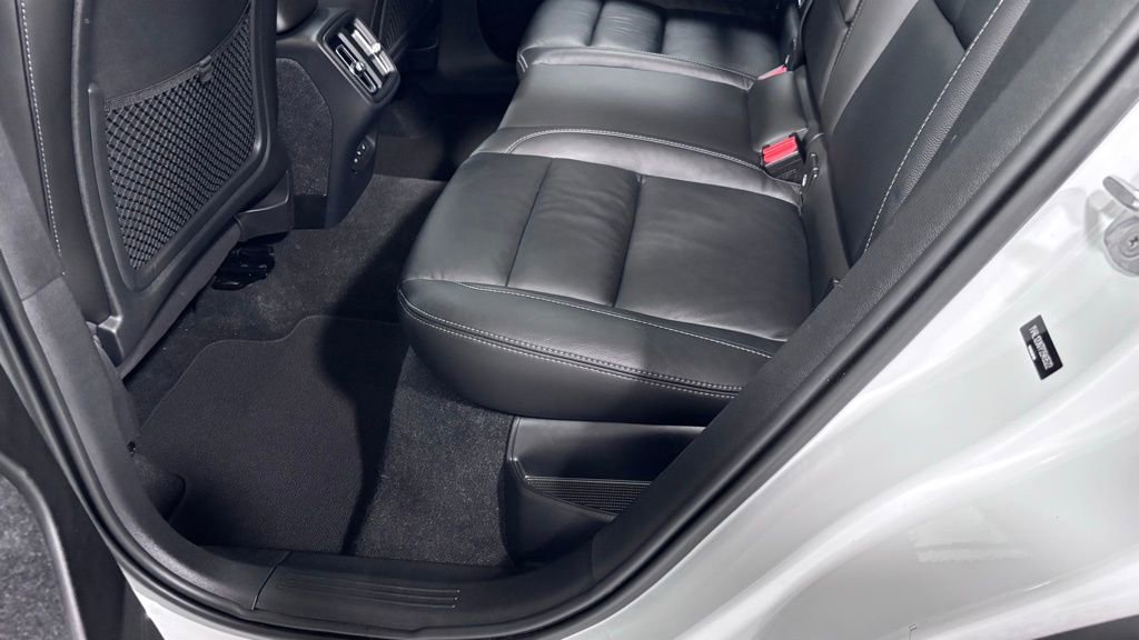 Used 2023 Volvo XC40 B5 Plus w/ Climate Package image 24