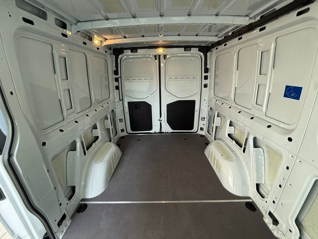 New 2025 Mercedes-Benz Sprinter 2500 image 24