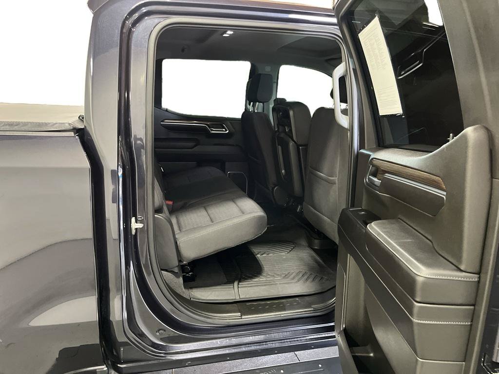 Certified 2022 Chevrolet Silverado 1500 LT AWD/4WD image 18