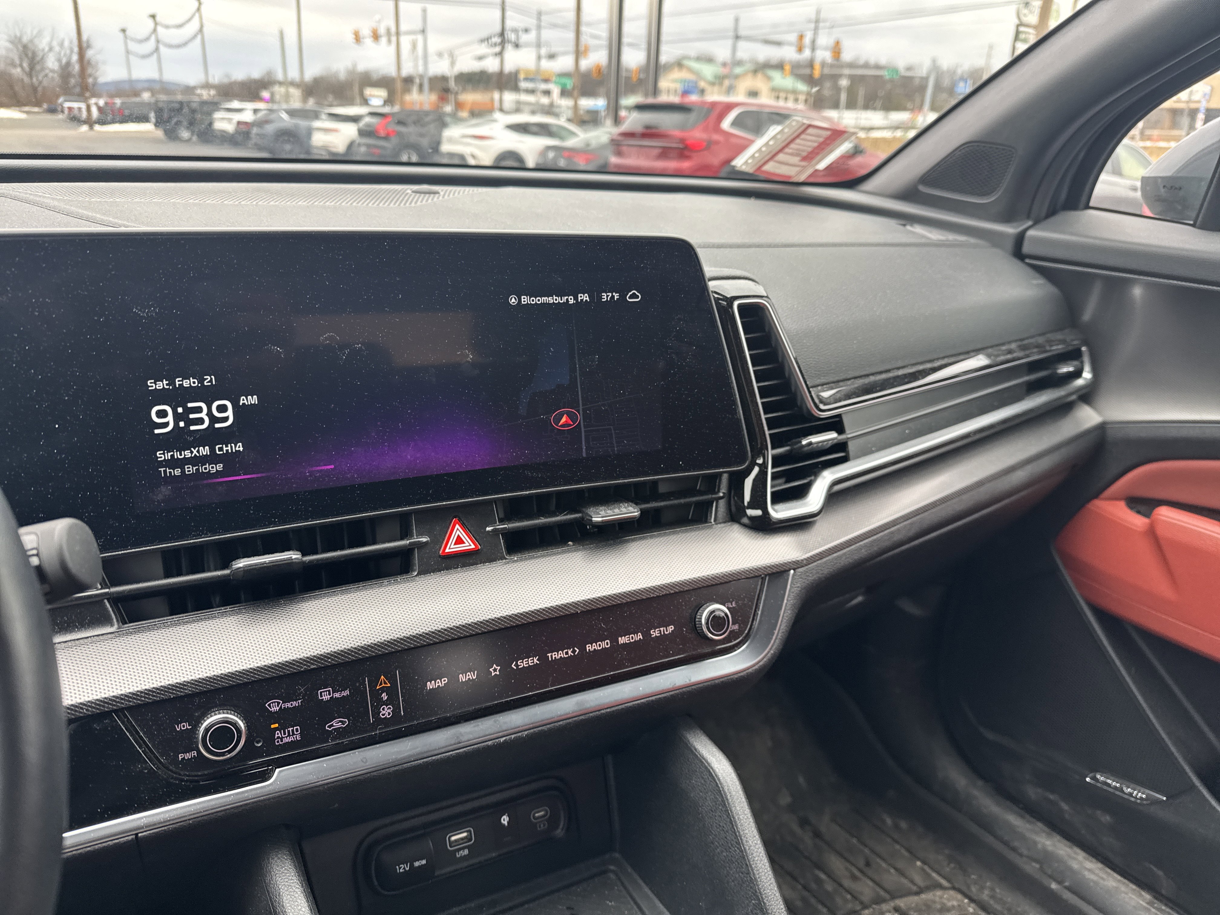 Used 2025 Kia Sportage SX image 22