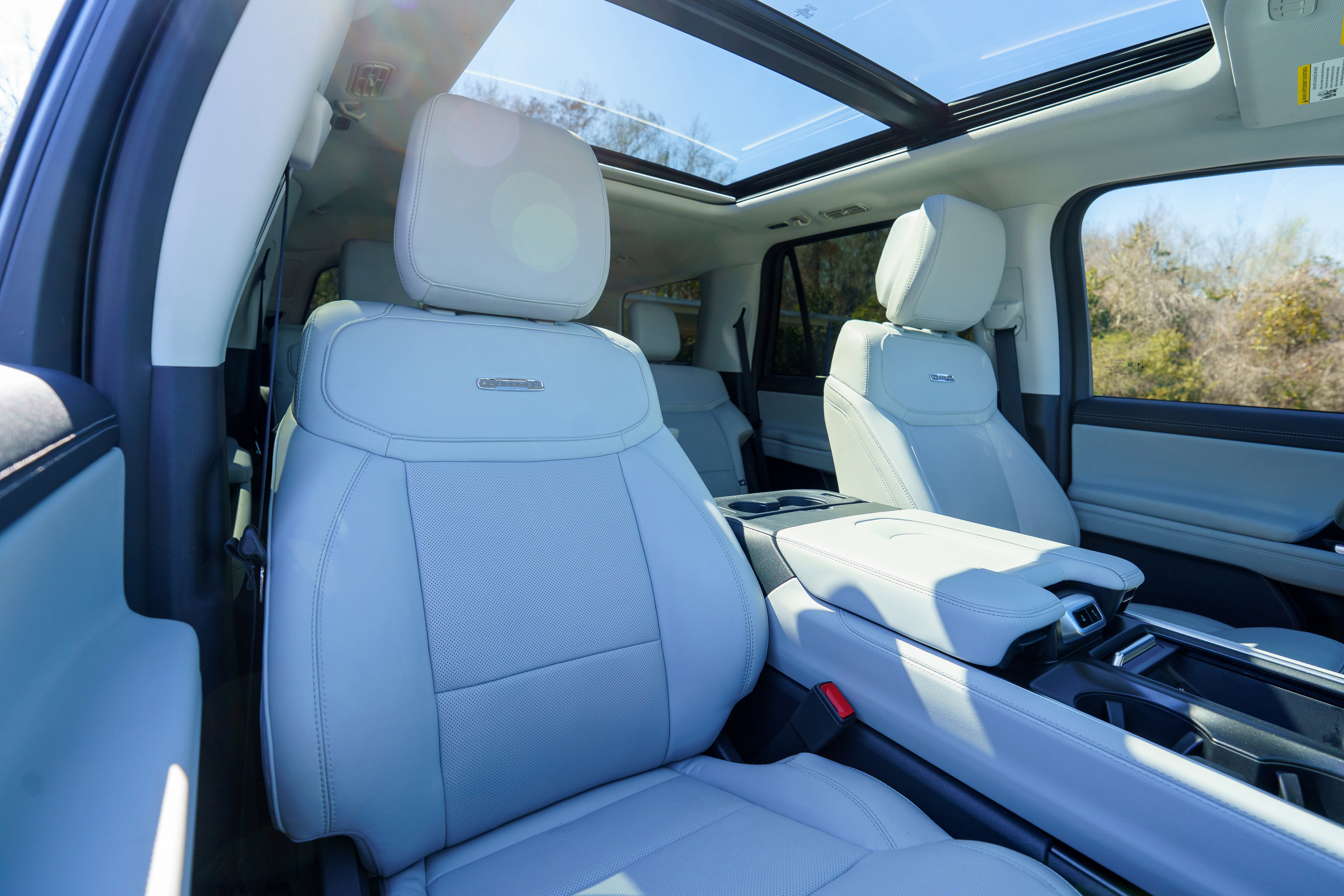 Used 2026 Ford Expedition Platinum AWD/4WD image 13
