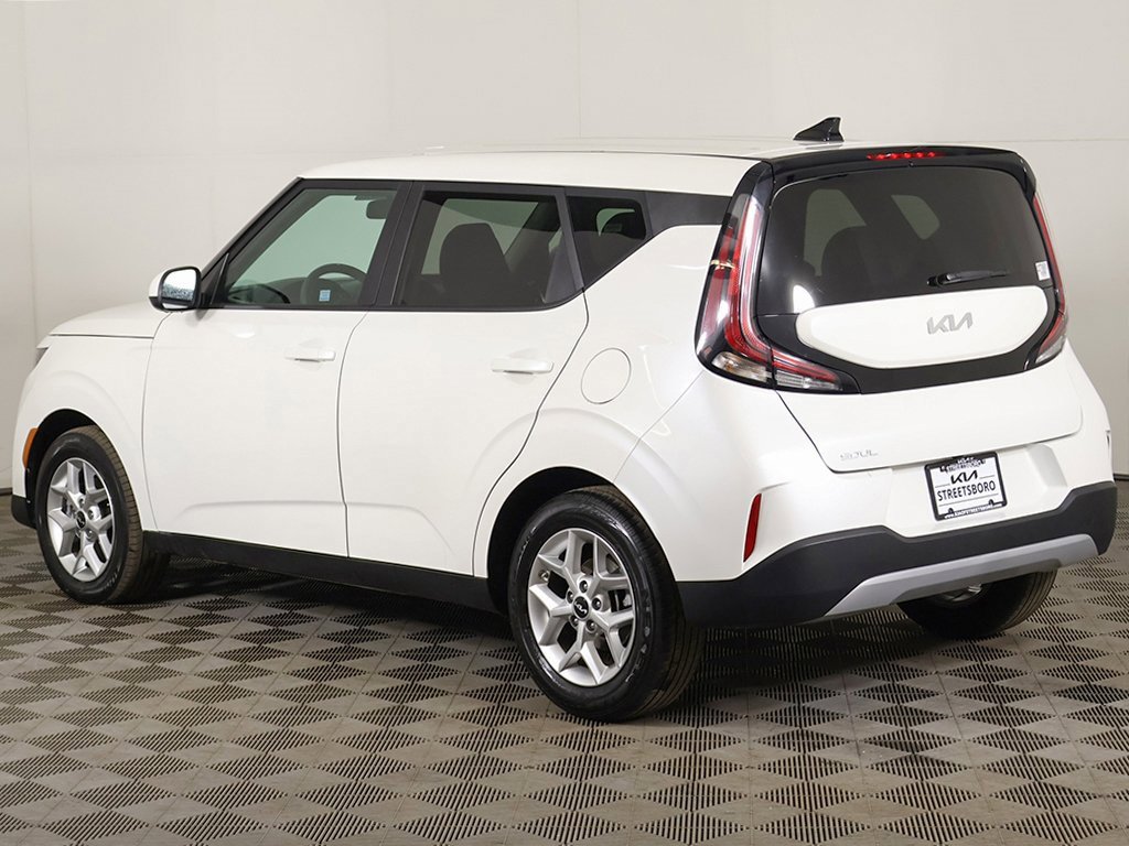 Used 2024 Kia Soul LX w/ Option Group 015 image 8