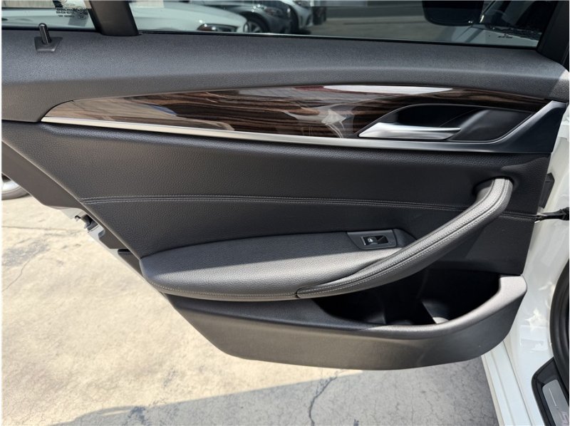 Used 2018 BMW 540i RWD image 21