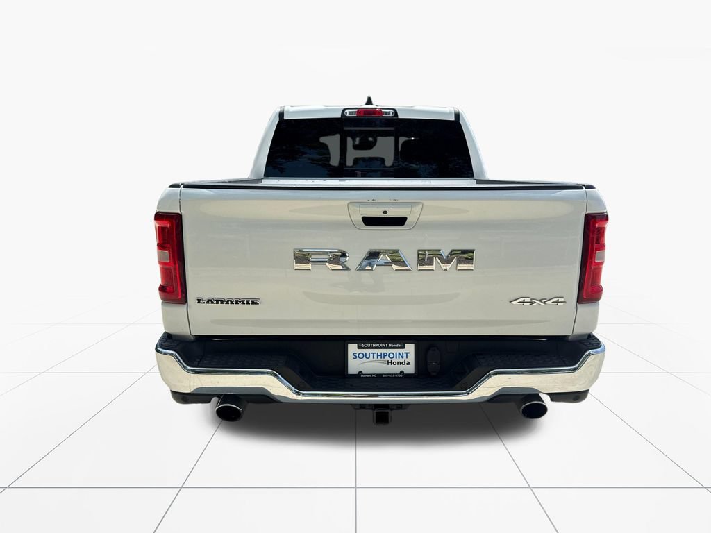 Used 2025 RAM 1500 Laramie AWD/4WD image 7