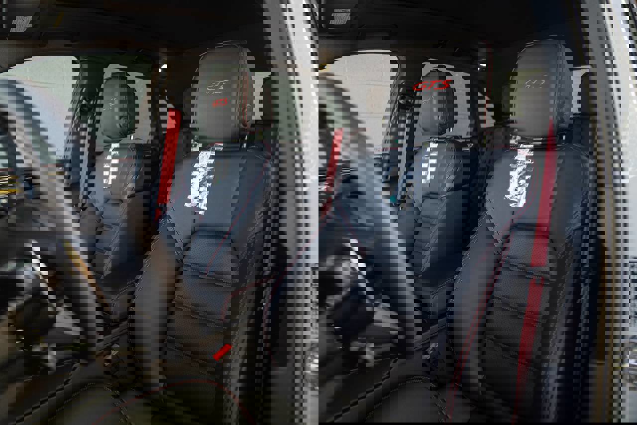 New 2026 Porsche Macan GTS image 5