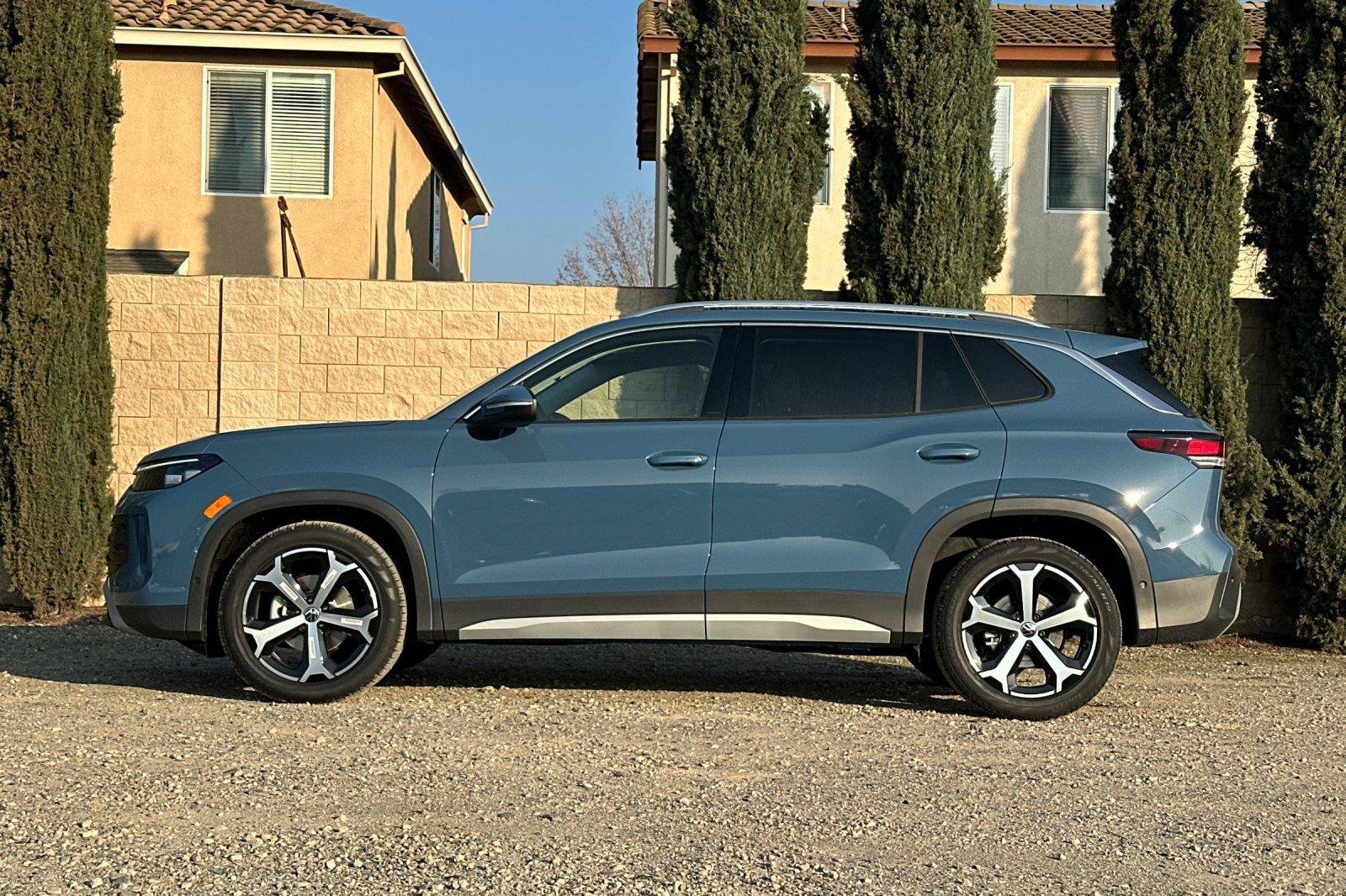 New 2026 Volkswagen Tiguan SE FWD image 6
