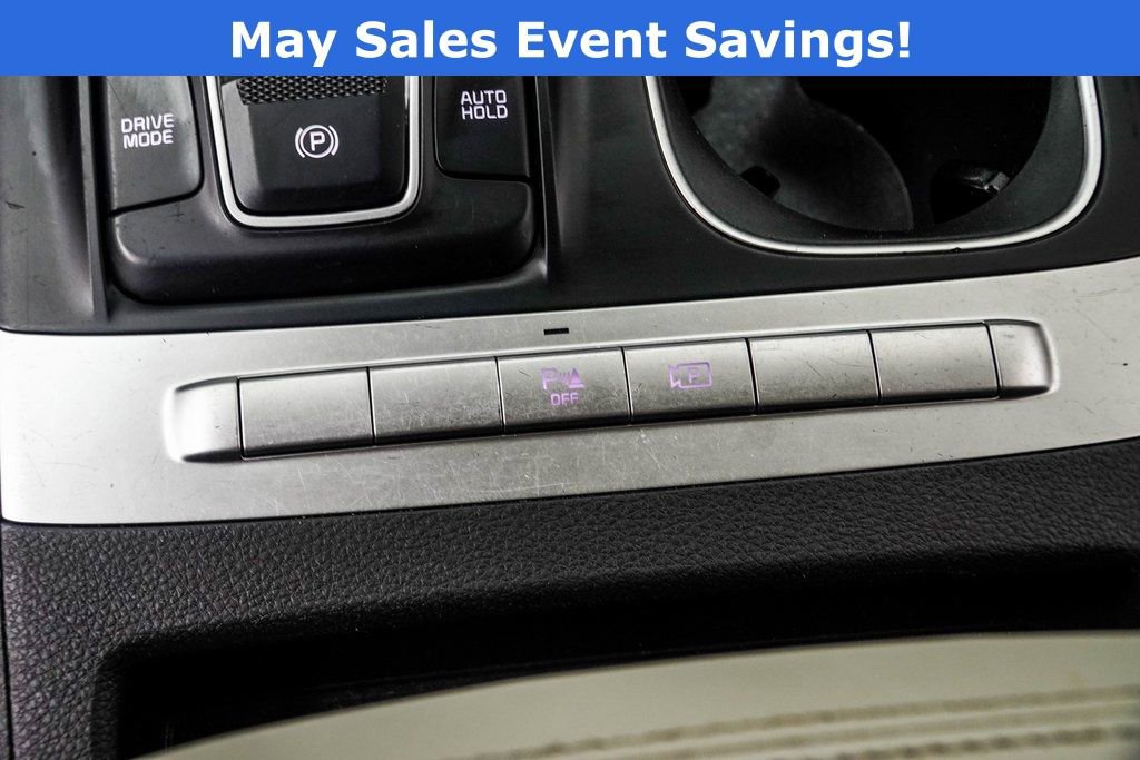 Used 2024 Kia Carnival LX FWD image 18