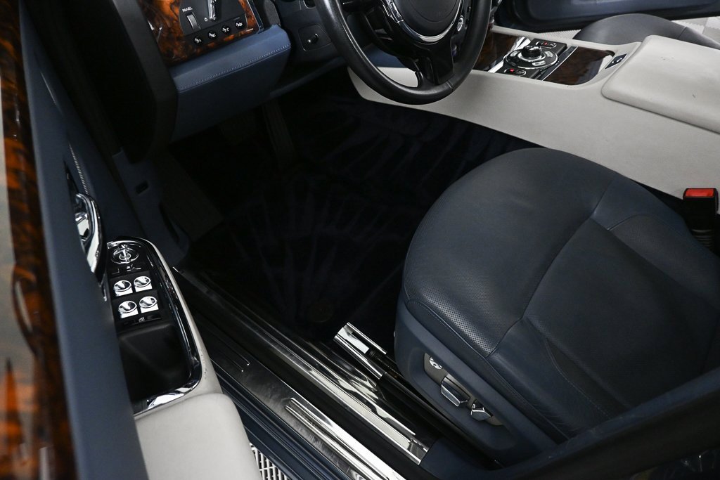 Used 2010 Rolls-Royce Ghost image 7