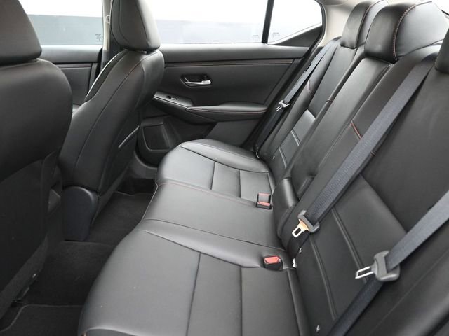 Used 2025 Nissan Sentra SR w/ SR Premium Package image 19
