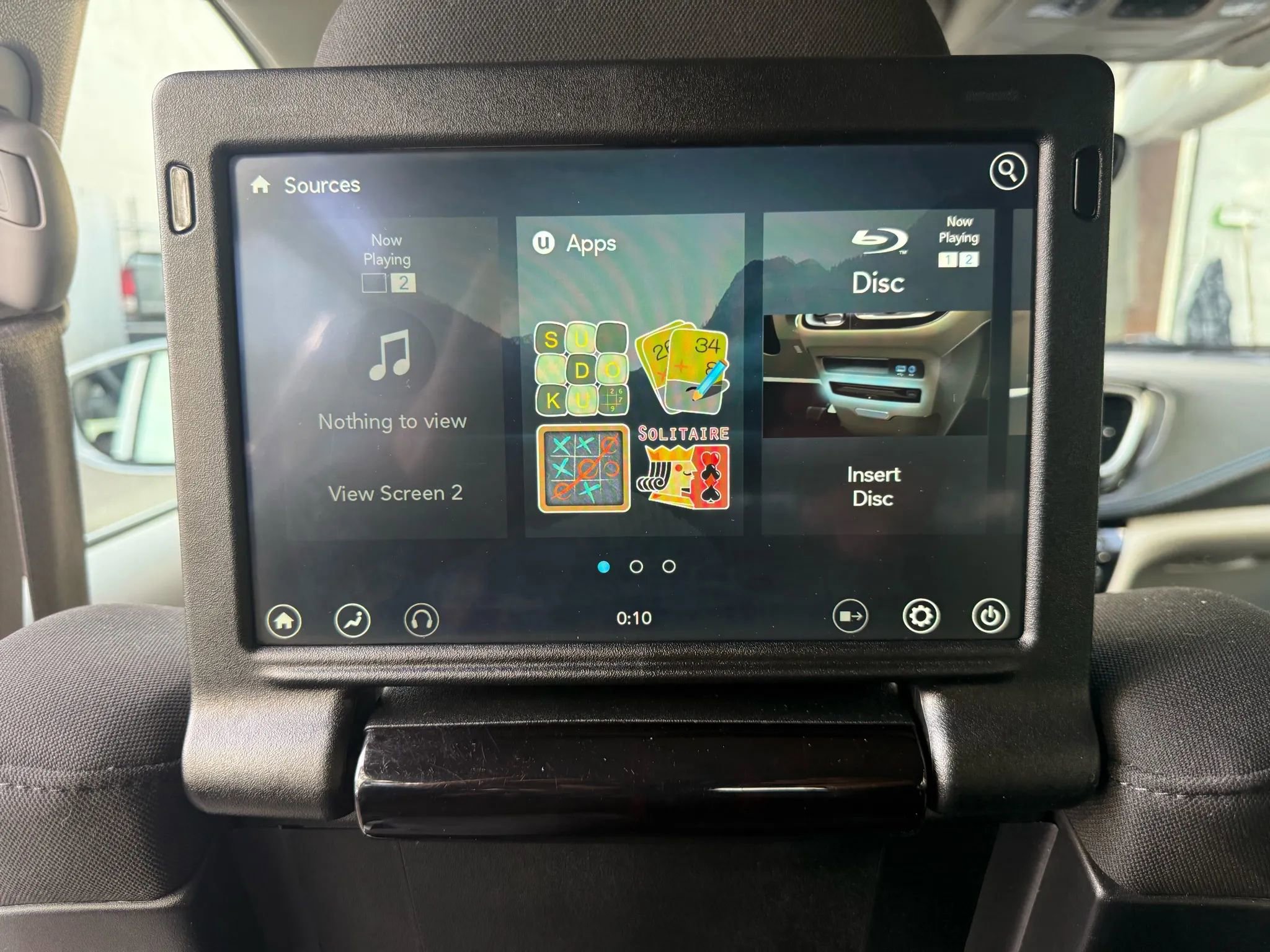 Used 2021 Chrysler Pacifica Touring w/ Uconnect Theater Family Group image 17