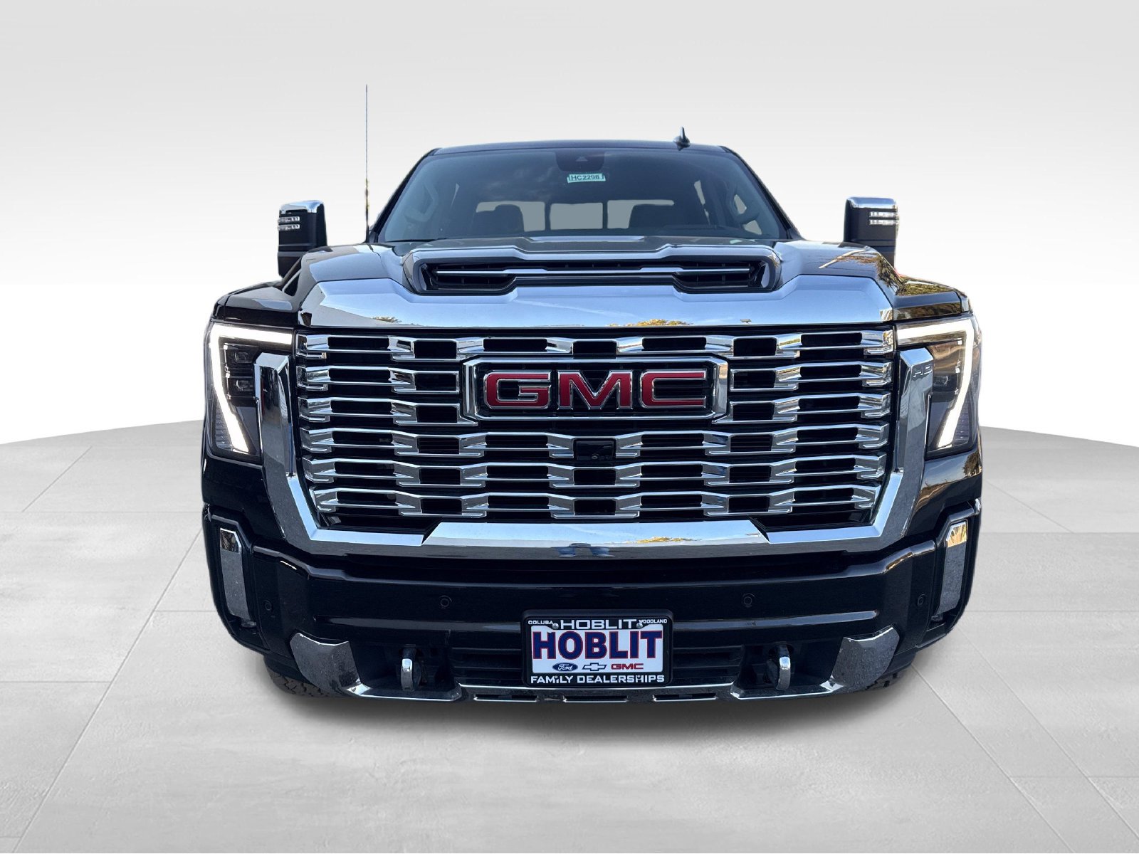 Used 2024 GMC Sierra 2500 Denali w/ Denali Reserve Package AWD/4WD image 8