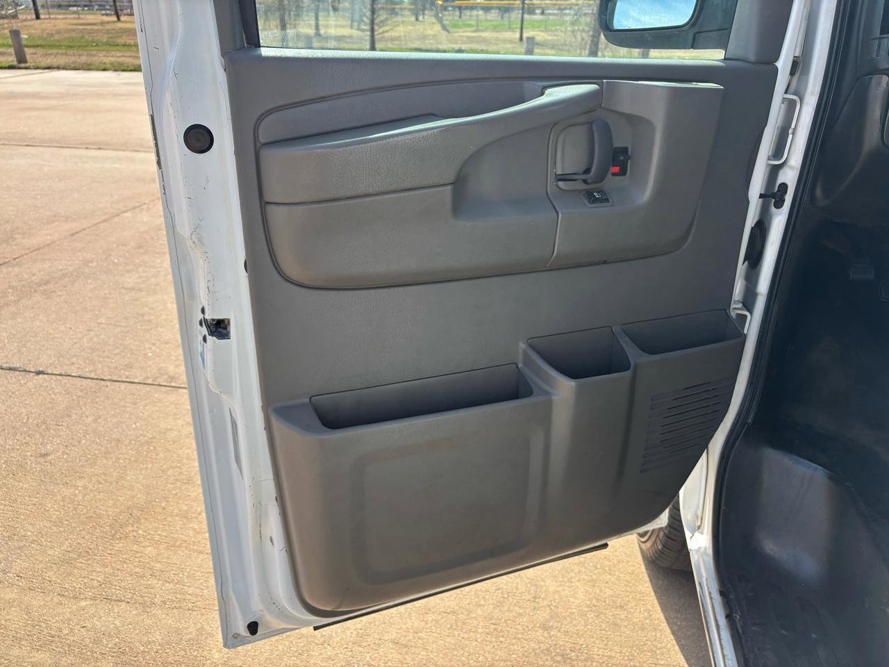 Used 2014 Chevrolet Express 3500 LT w/ LT Preferred Equipment Group image 14