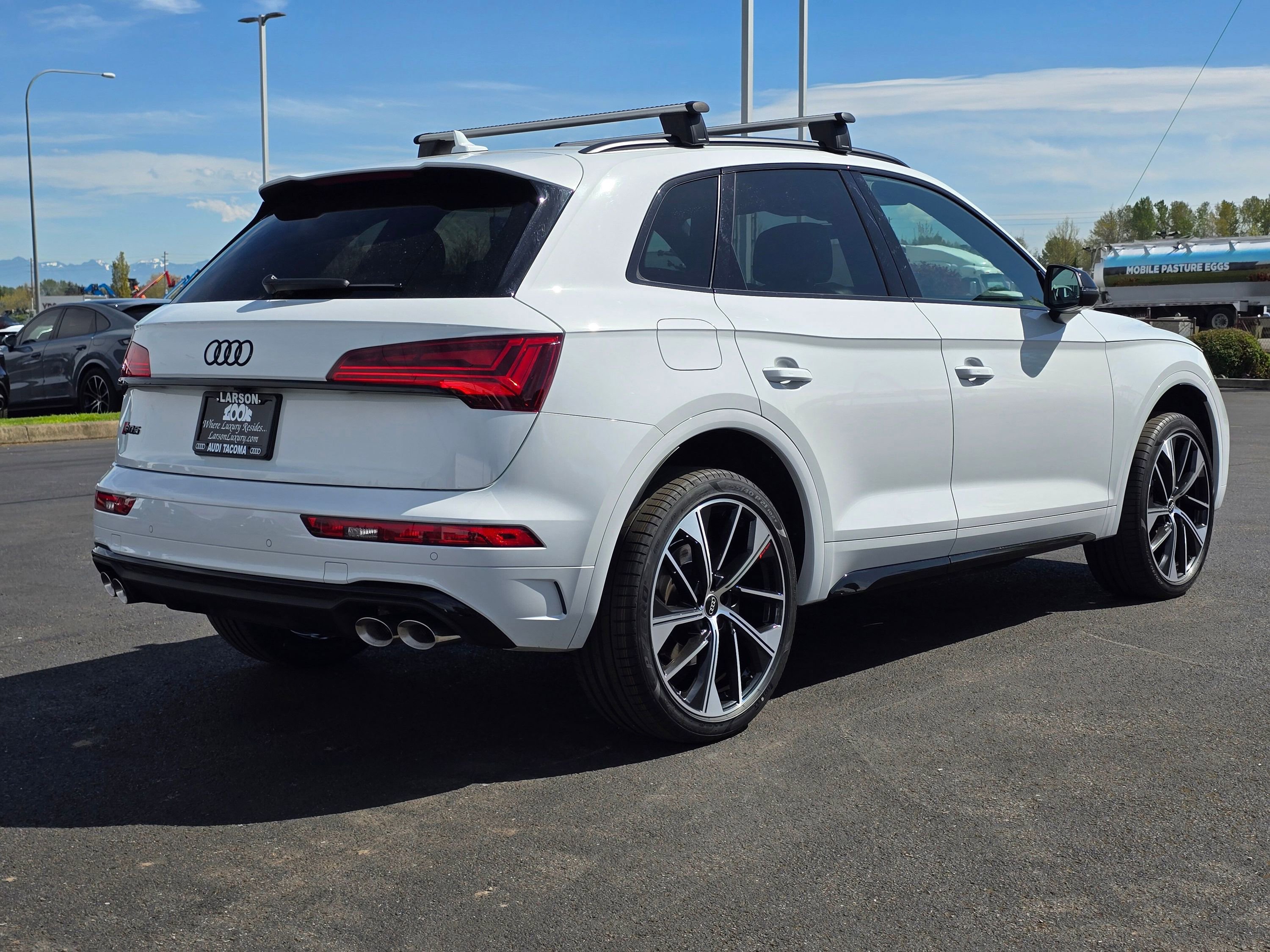 Used 2023 Audi SQ5 Premium Plus w/ Premium Plus Package AWD/4WD image 5