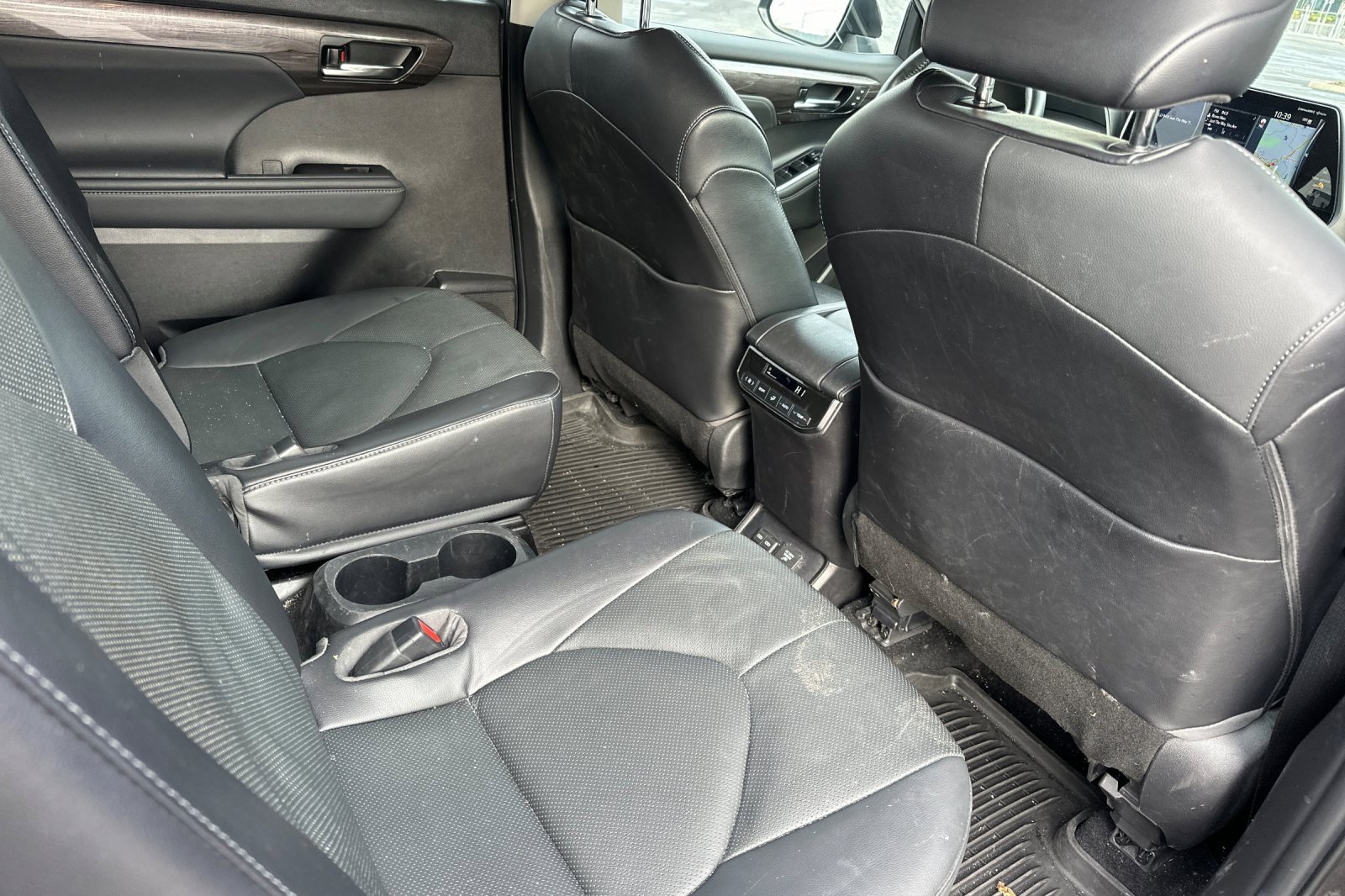 Used 2022 Toyota Highlander Limited image 19