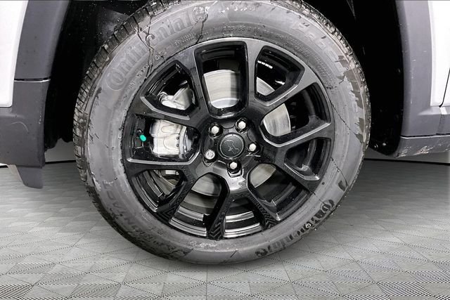New 2026 Jeep Compass Latitude AWD/4WD image 12