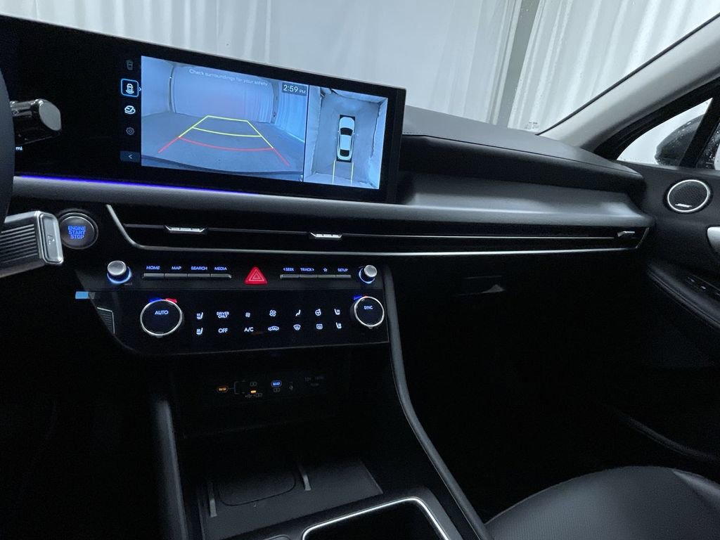 New 2025 Hyundai Sonata Limited image 12