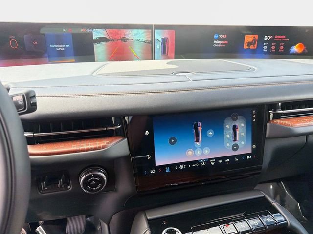 Used 2025 Lincoln Navigator L Black Label image 24