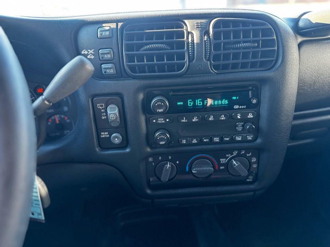 Used 2002 Chevrolet Blazer LS w/ Preferred Equipment Group image 12