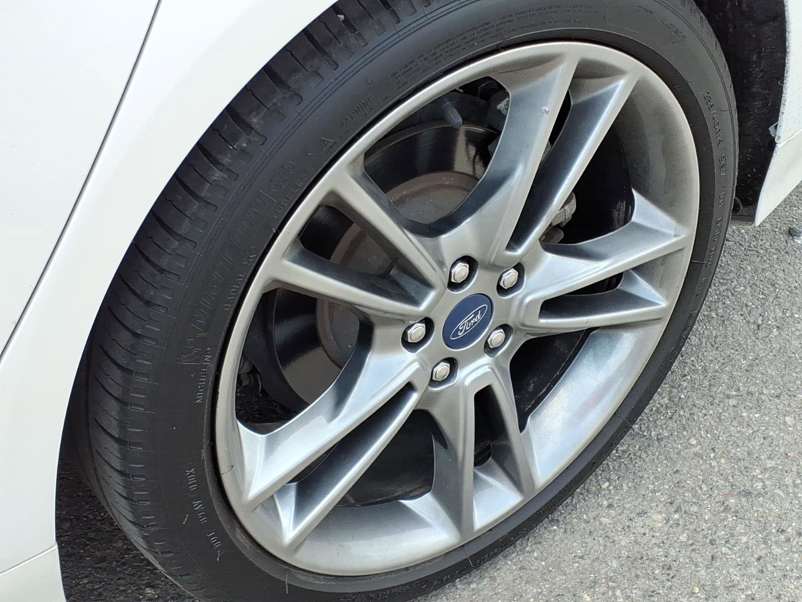 Used 2016 Ford Fusion Titanium FWD image 13