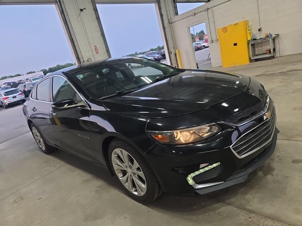 Used 2017 Chevrolet Malibu Premier w/ Driver Confidence Package FWD image 6