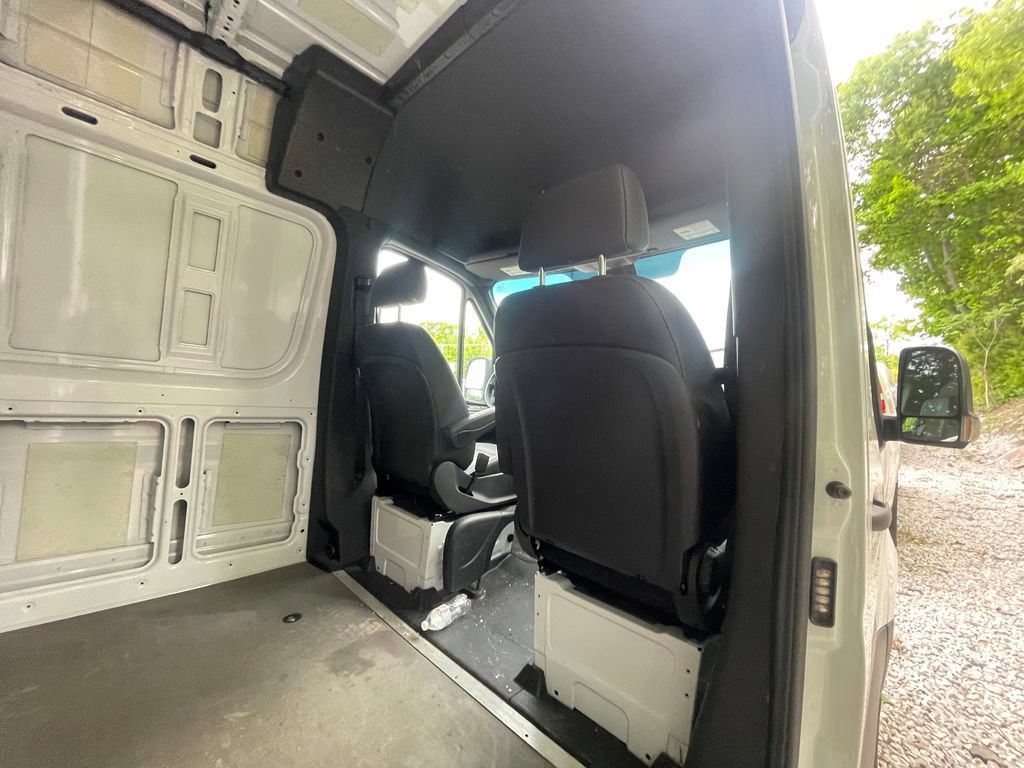 Used 2025 Mercedes-Benz Sprinter 2500 image 29