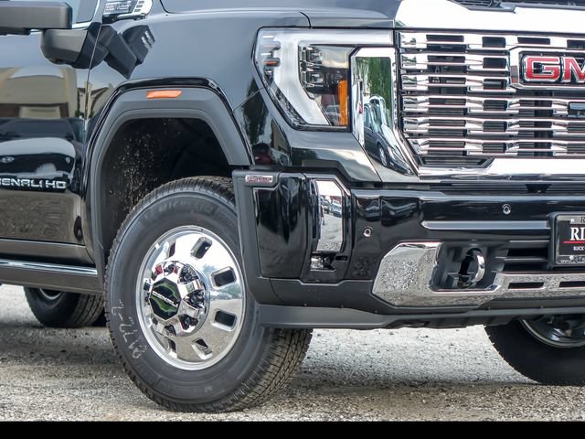 New 2026 GMC Sierra 3500 Denali w/ Technology Package AWD/4WD image 4