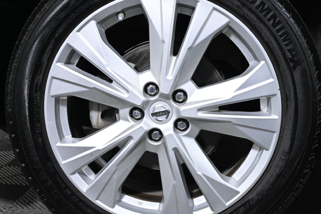 Used 2019 Nissan Pathfinder SL w/ SL Premium Package AWD/4WD image 44