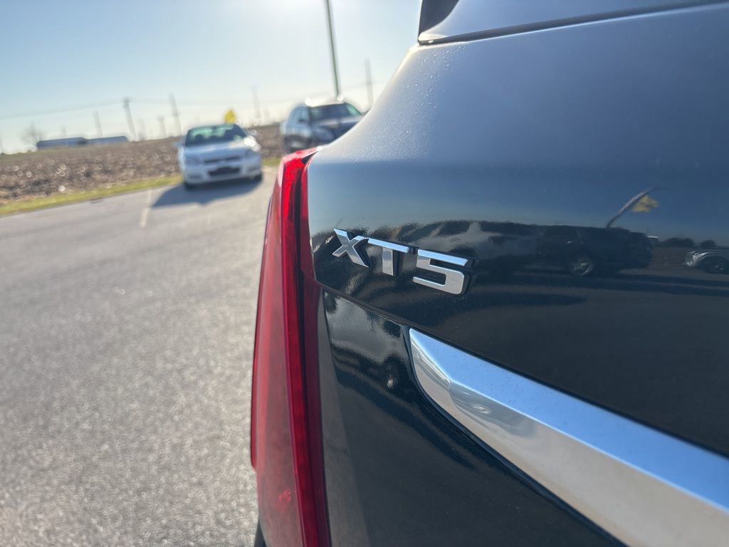 Used 2022 Cadillac XT5 Premium Luxury image 17