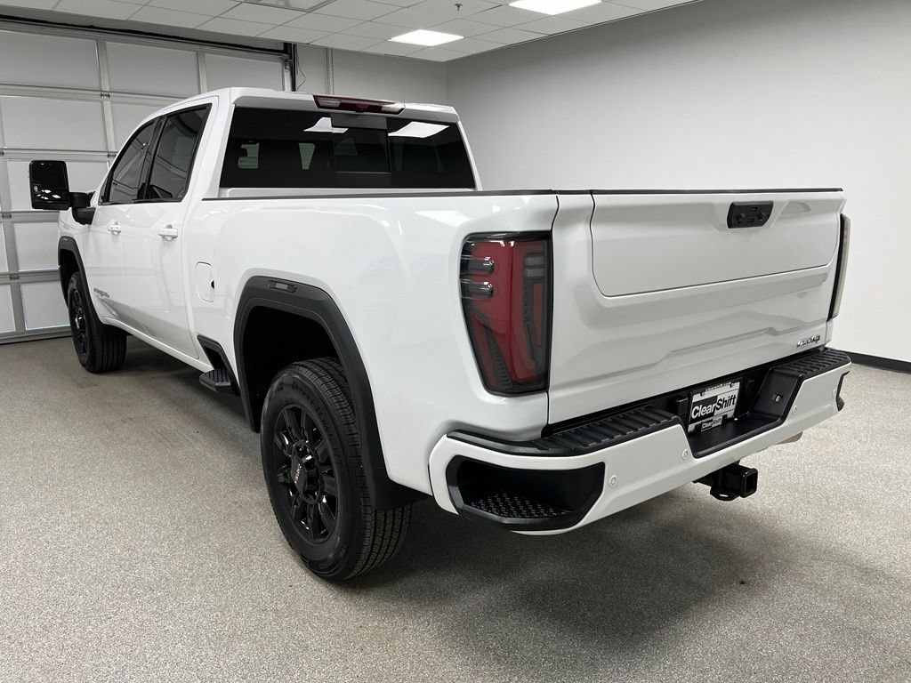 Used 2024 GMC Sierra 2500 AT4 w/ AT4 Preferred Package AWD/4WD image 8