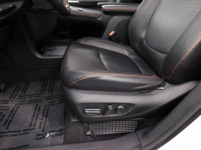 Used 2023 Toyota Sienna XSE image 25